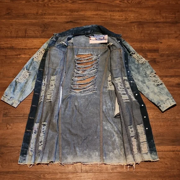 Women Thrill Blue Denim Jacket with Fringe - Picture 13 of 13